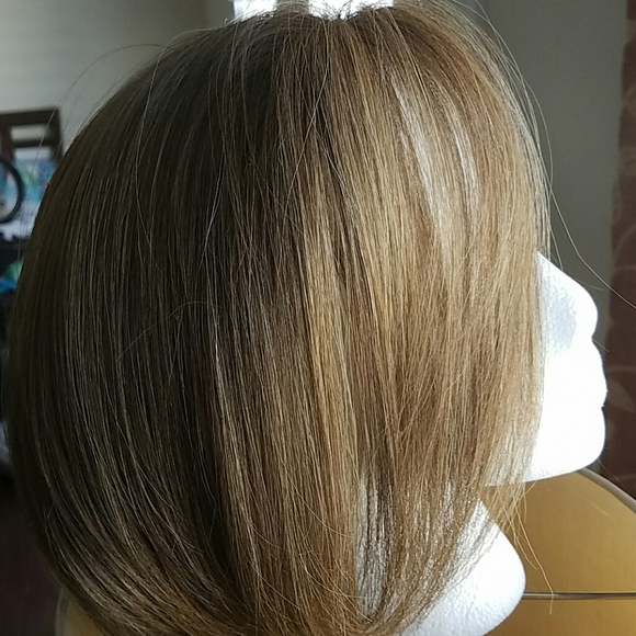 wig - Picture 1 of 4